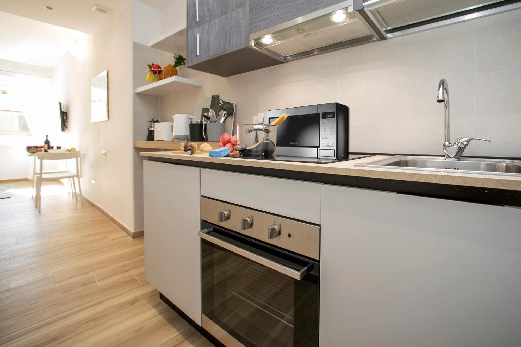 Nido Sui Tetti Di Riva Del Garda - Happy Rentals Экстерьер фото