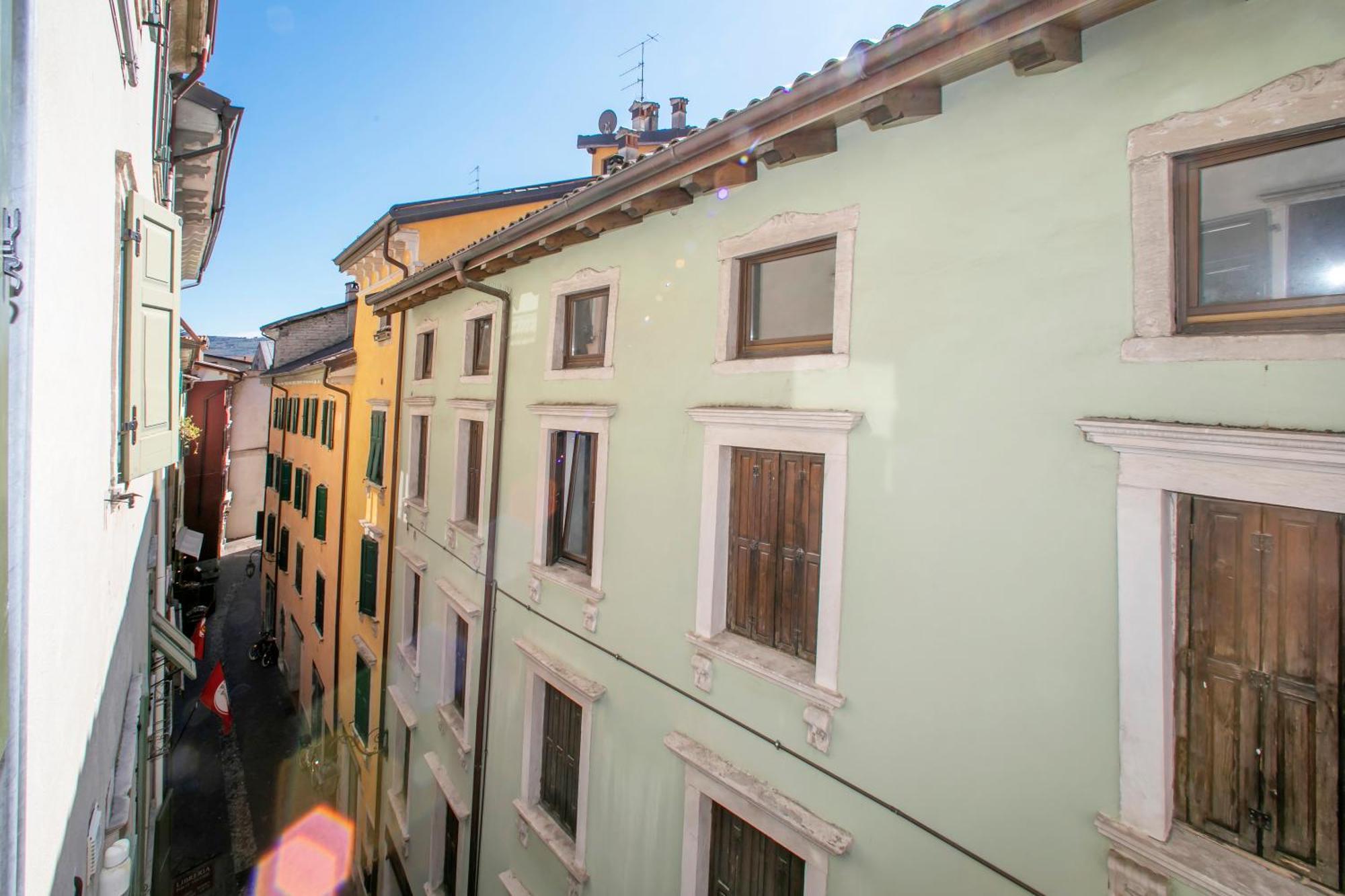 Nido Sui Tetti Di Riva Del Garda - Happy Rentals Экстерьер фото
